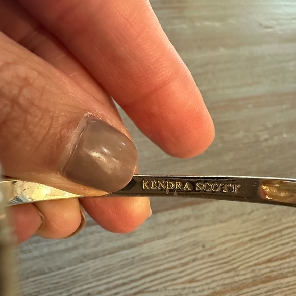 Kendra Scott Bracelet - Picture 2 of 8